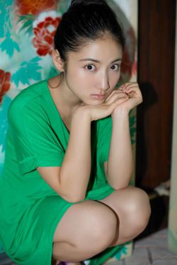逛街时突然按下按钮